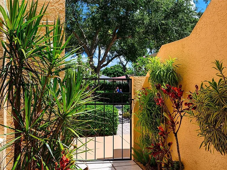 583 Beachwalk Cir #101 — Photo 7