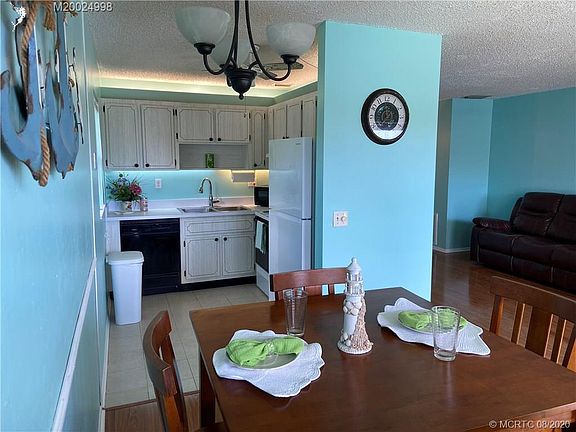 4th image of 1225 NW 21st St #22-2210