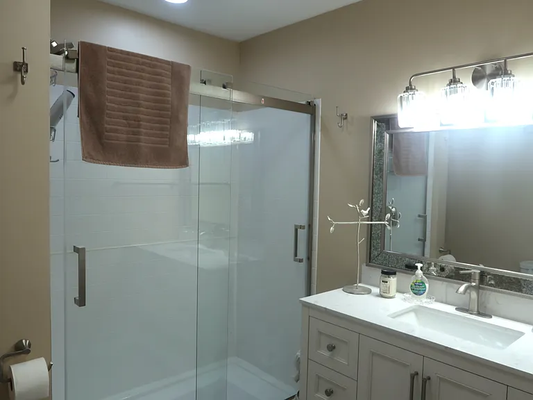 1725 Oak Park Dr — Photo 46