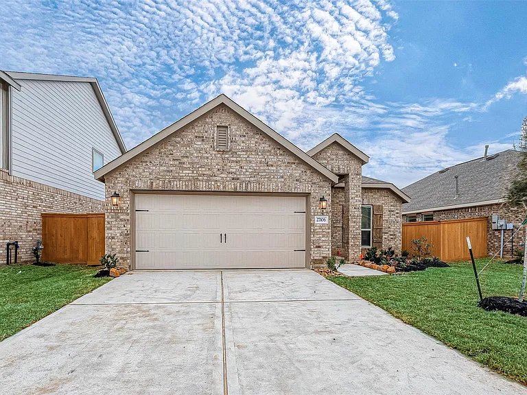 27106 Wandering Glen Ln — Photo 2