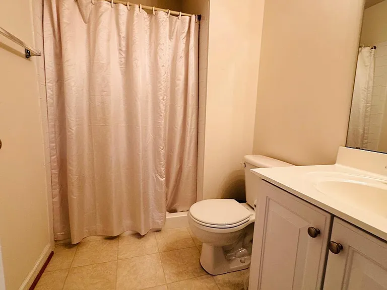 17754 Avenel Ln — Photo 20