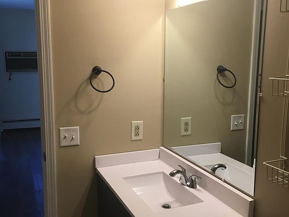 3rd image of 376 Hope Ave #3