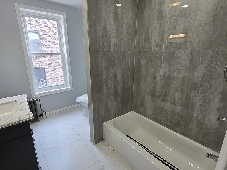 236 Fulton Ave #2 — Photo 16