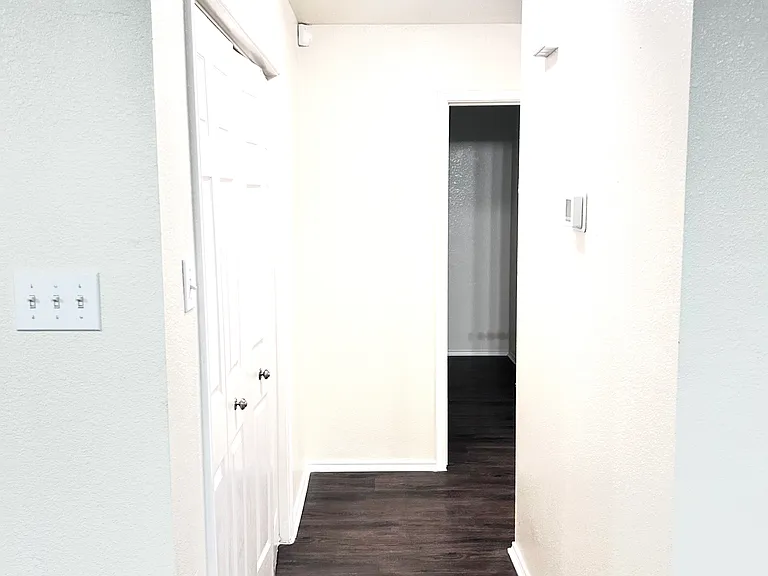 534 Meadow Ln — Photo 12