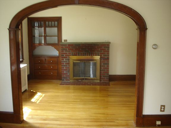 Classic Wood Design Living Room 