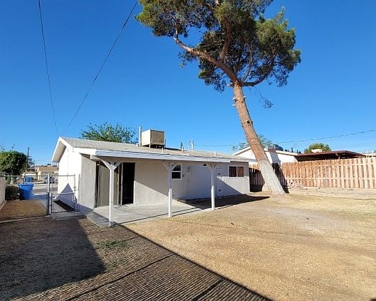 3rd image of 1729 Sunset St
