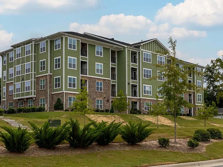 Foxwood Apartments — Photo 28