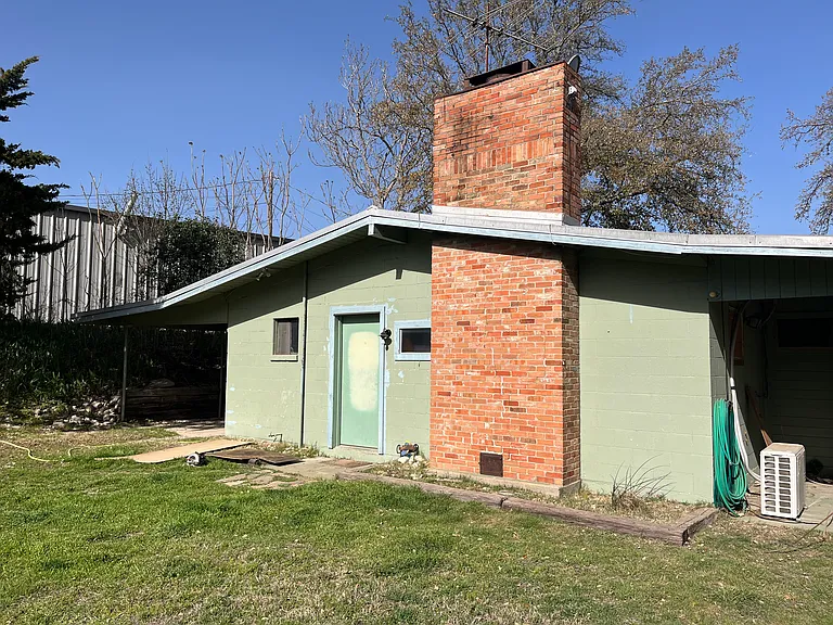 106 Dead End Dr — Photo 4