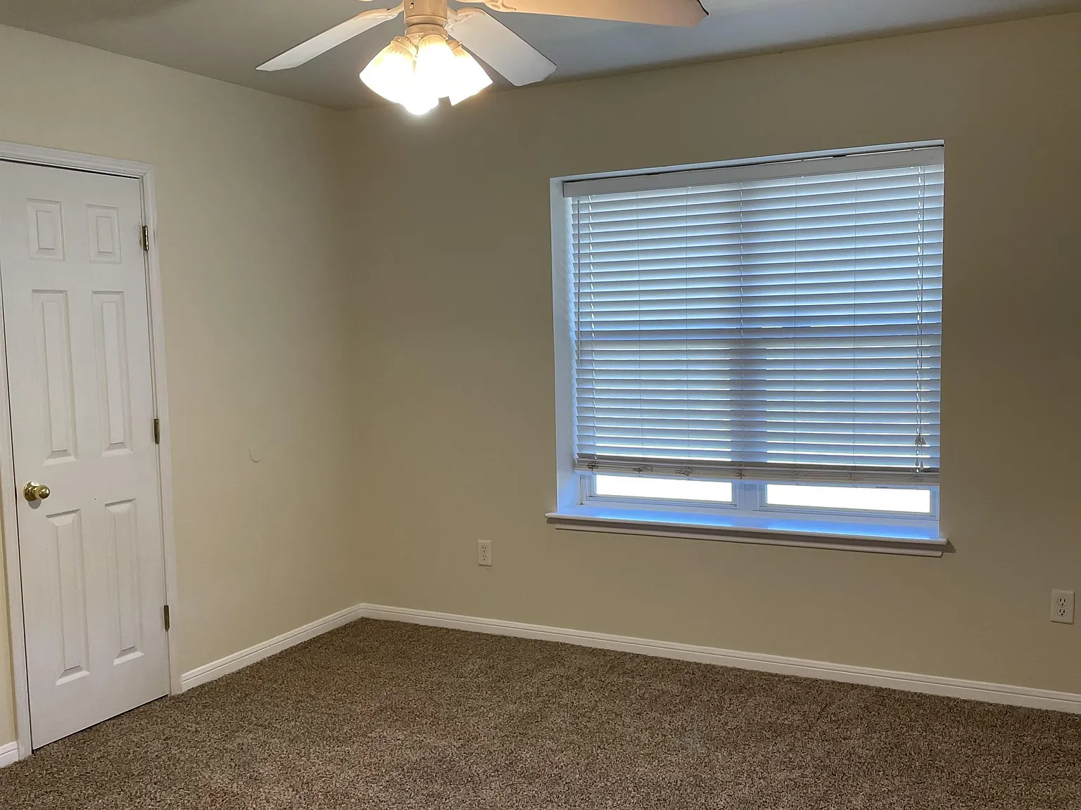 3907 Edgefield - A — Photo 4