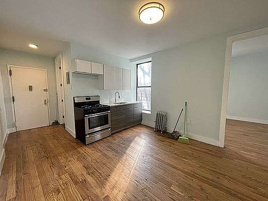 1st image of 3013 Newkirk Ave APT 6