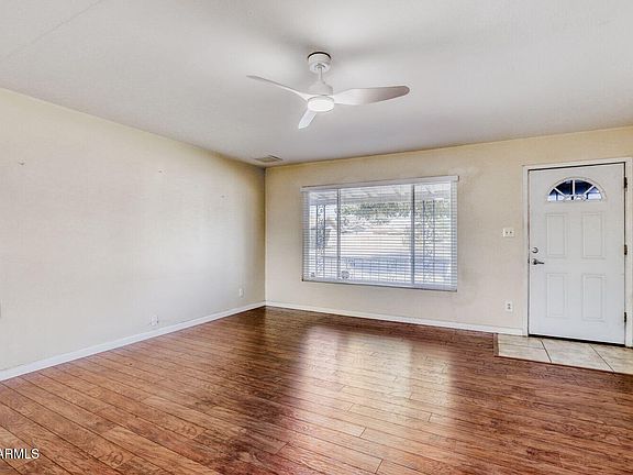 4th image of 4025 W CLAREMONT Street