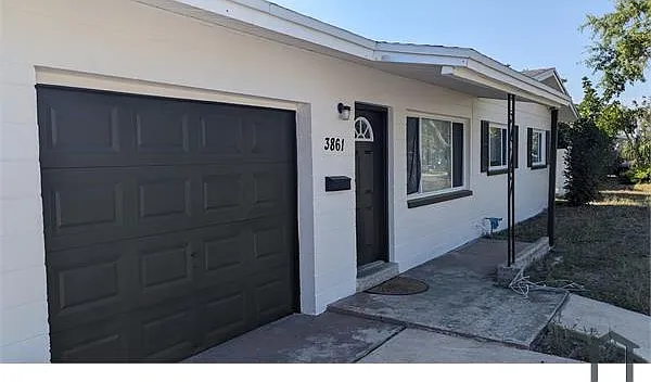 3 bed, 1350 sqft, $2,400 — Photo 2