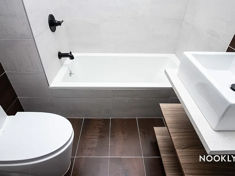 18 Park St #1L — Photo 12