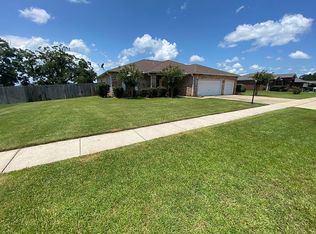 2404 Halfmoon Ln, Crestview, FL 32536