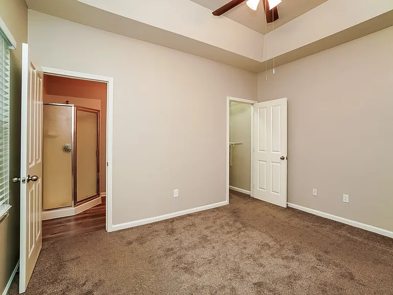 6105 Bristol Ridge Dr — Photo 10
