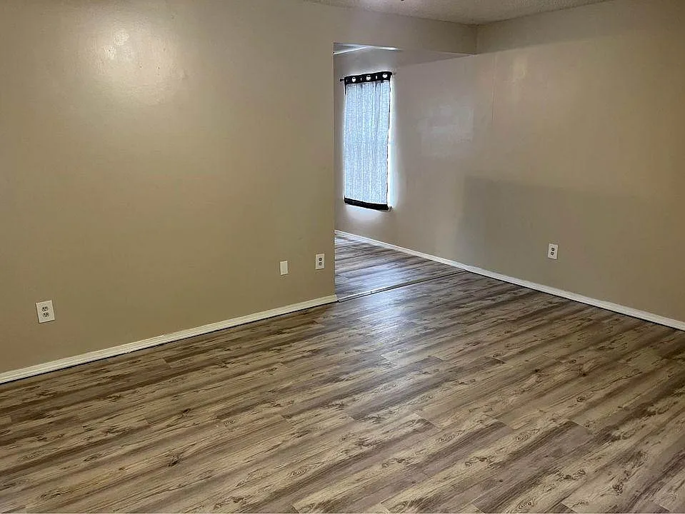 4 bed, 1660 sqft, $1,900 — Photo 4