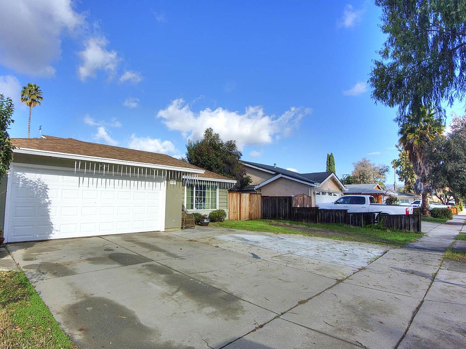 2nd image of 1649 Aldrich Way