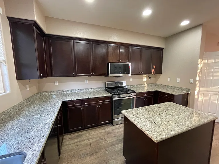1136 Mallow Trl — Photo 6