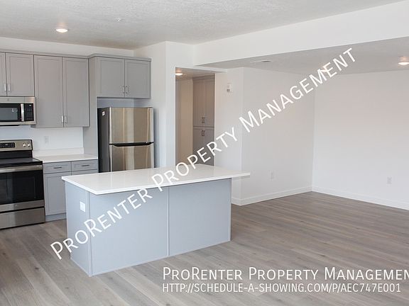 5th image of 8344 Iris Lumi Ln #304