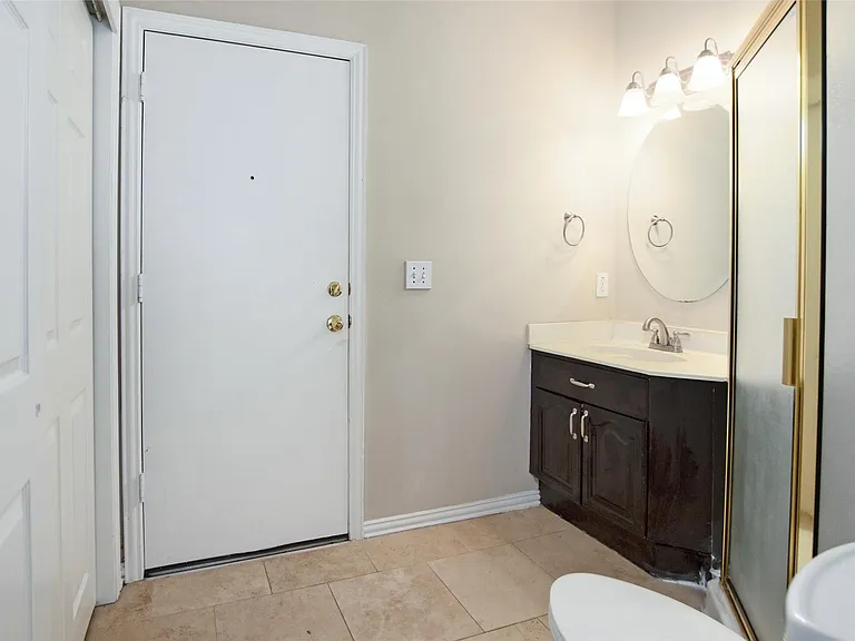885 Parker Dr — Photo 8