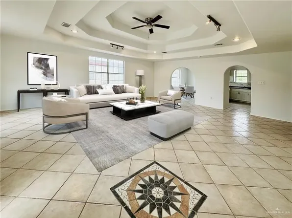 406 Monterey Dr, Alamo, TX 78516