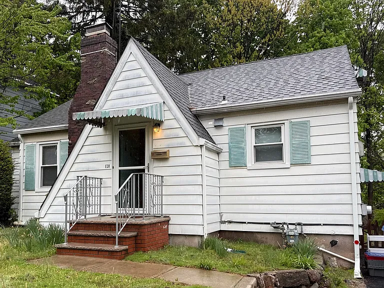 31 Spring Valley Ave — Photo 33