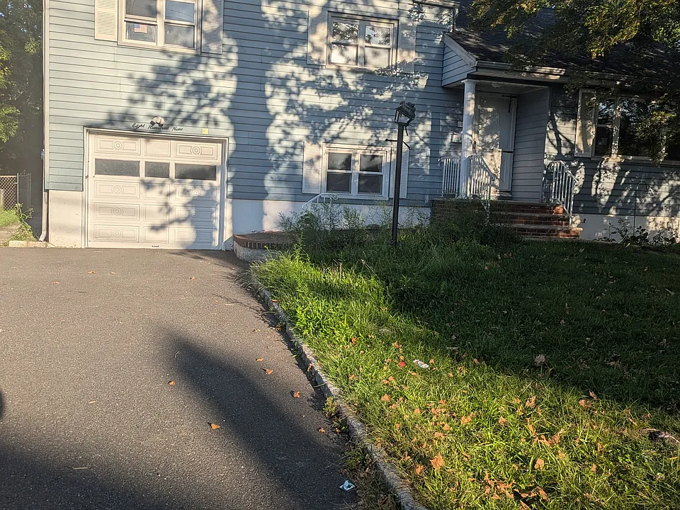 809 Princeton Rd
