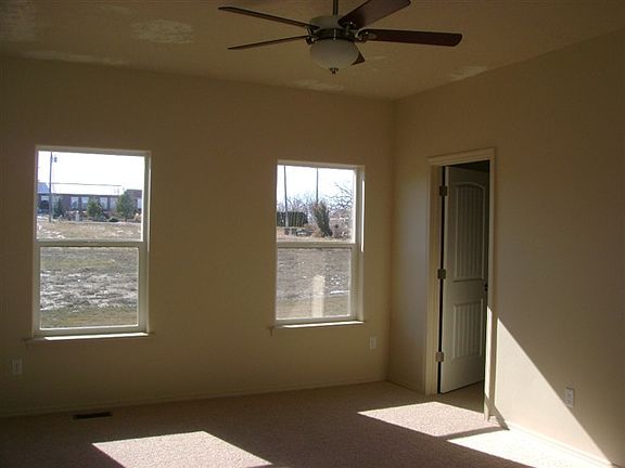4th image of 1635 Vista Ln