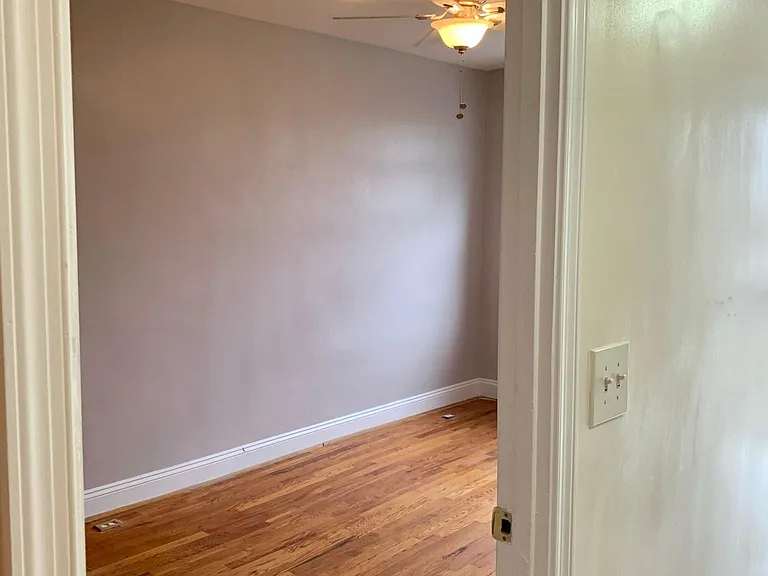 925 19th St NE #3 — Photo 8