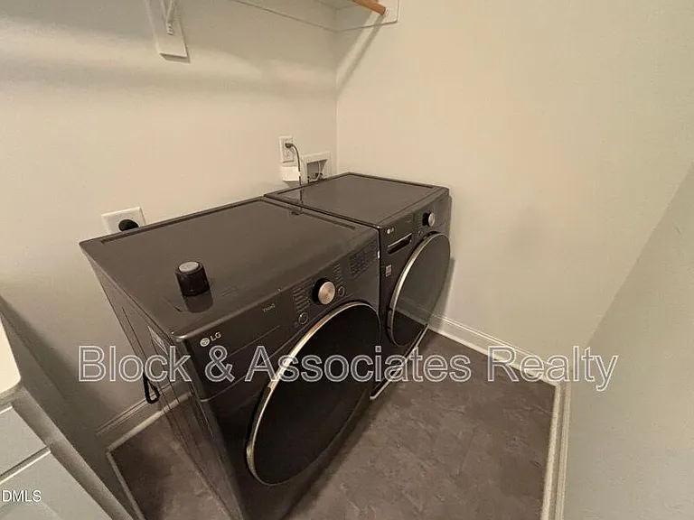 5710 Parker Pines Ct — Photo 54