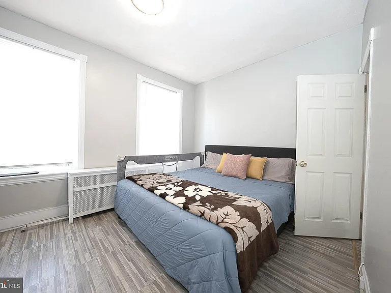 418 Harlan St — Photo 17