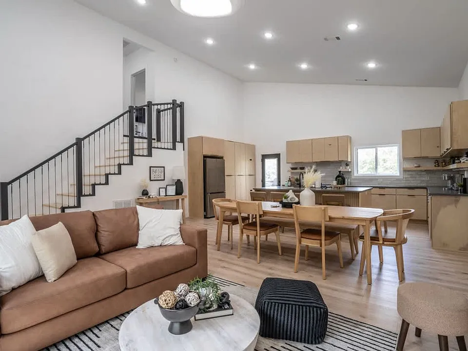 4 Fleetwood Cir #ID1631842P