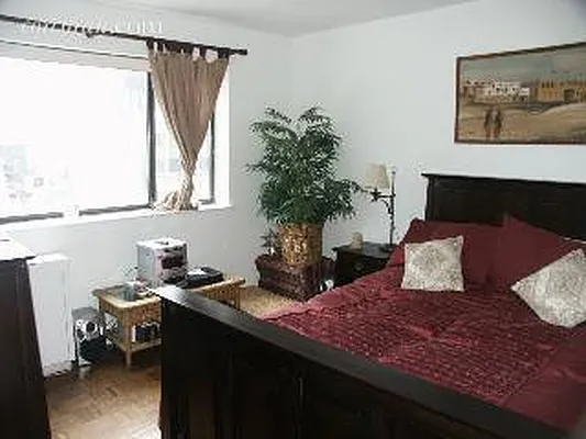 Rented by Corcoran | media 17