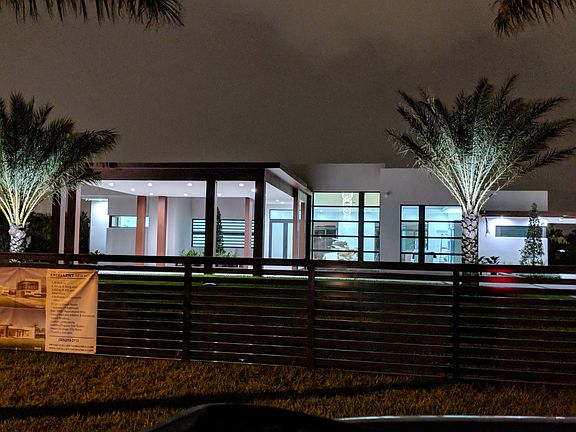 4th image of 10220 NW 133rd St