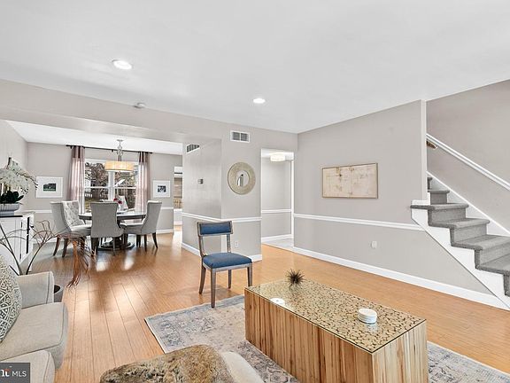 4th image of 105 S Timber Rd