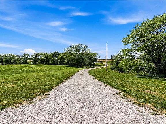 2nd image of 2362 SW Us Highway 169
