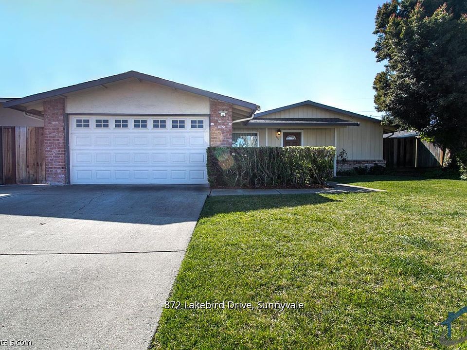 1st image of 872 Lakebird Dr