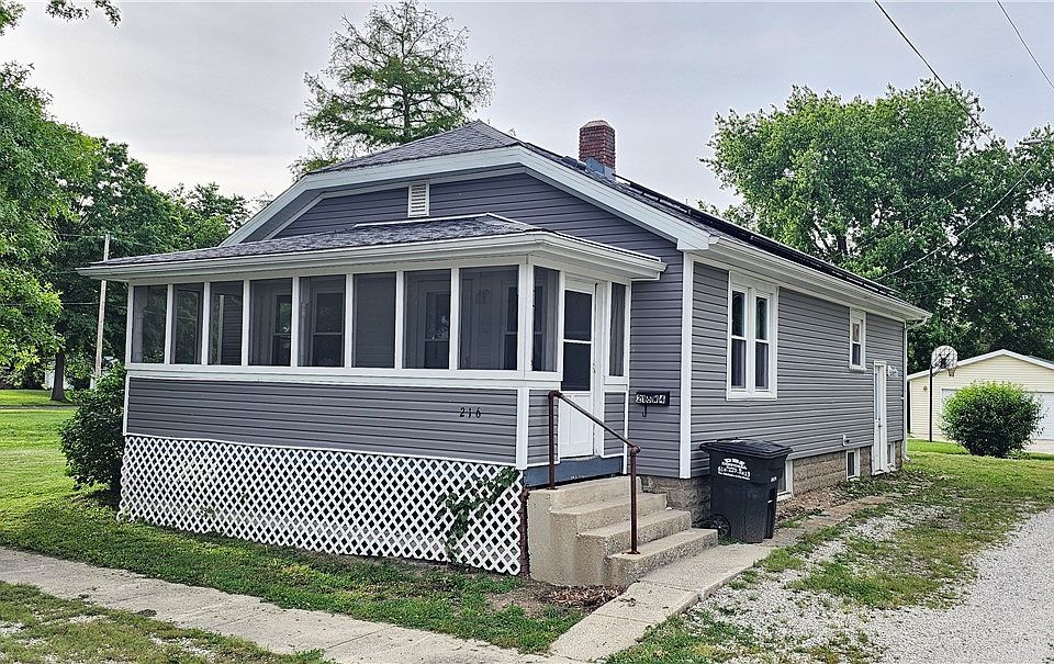 1st image of 216 W 4th St