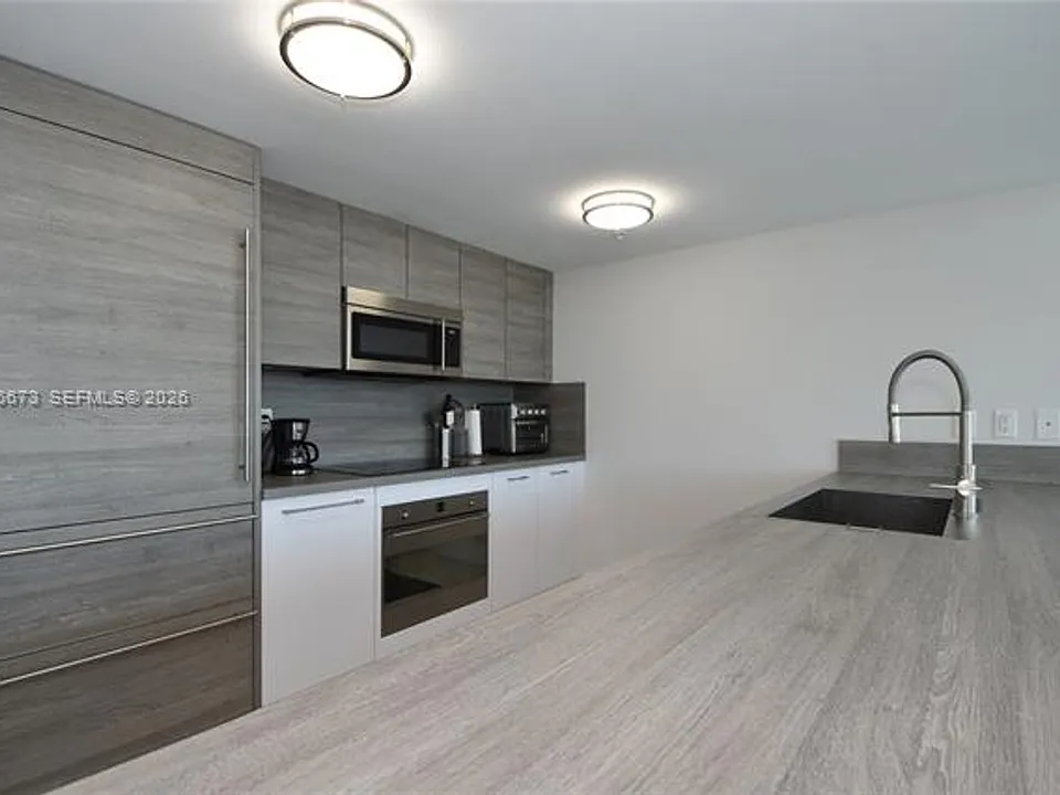 400 Sunny Isles Blvd #CU-521