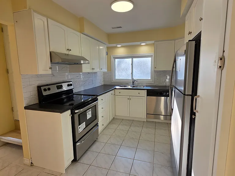 62 Richwill Rd #UPPER — Photo 5