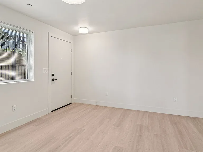 40rty on Colony — Photo 62