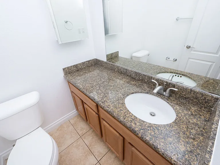 455 Ballantyne St #8 — Photo 47