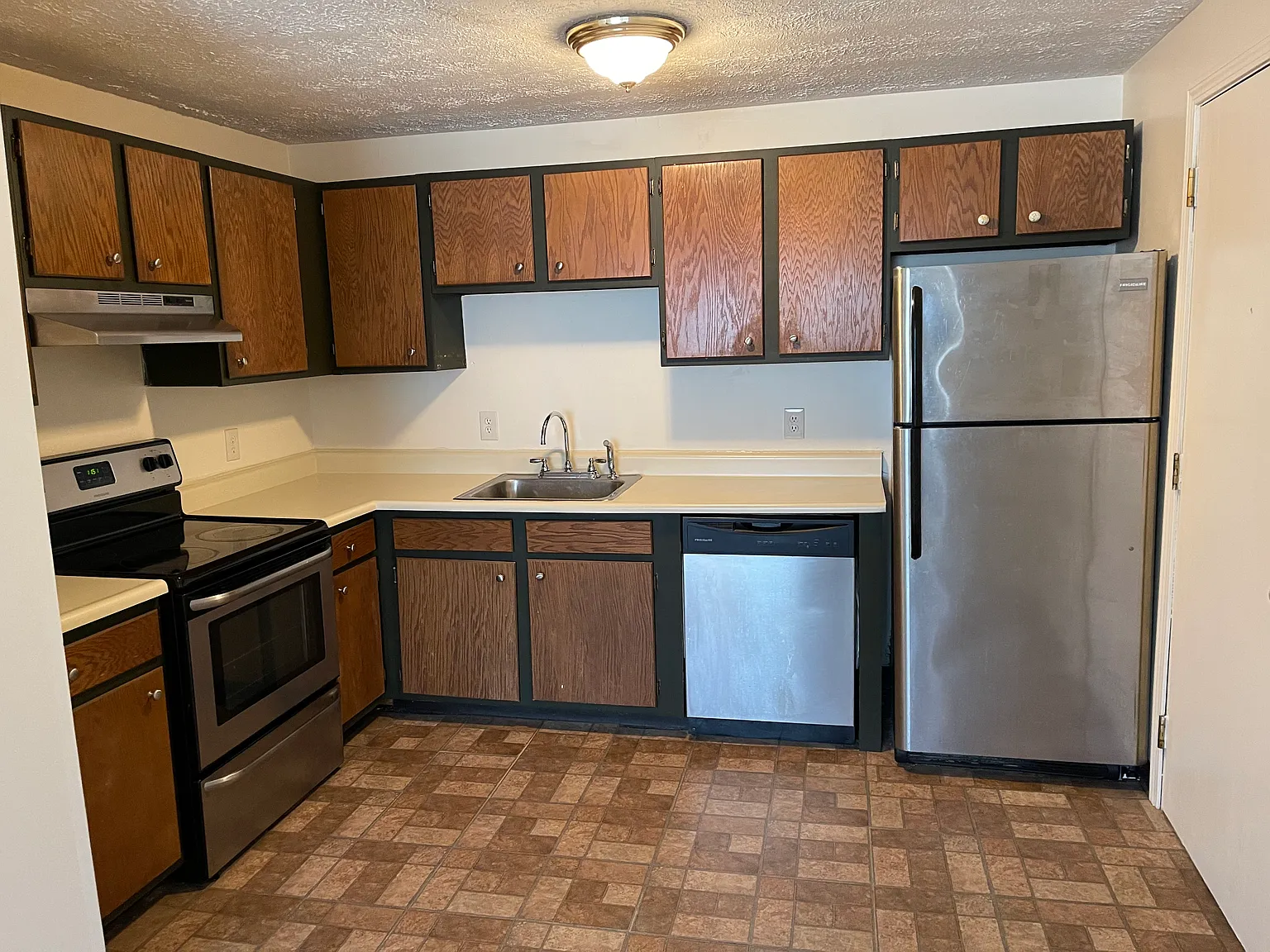 45 Log Street — Photo 2