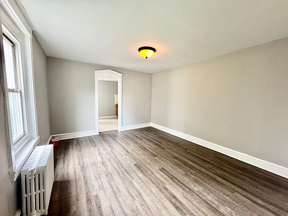 3rd image of 1407 N Franklin St #1