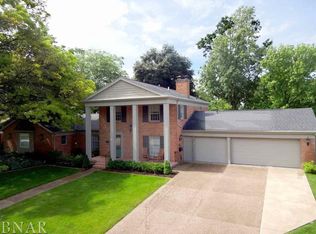 211 Imperial Dr, Bloomington, IL