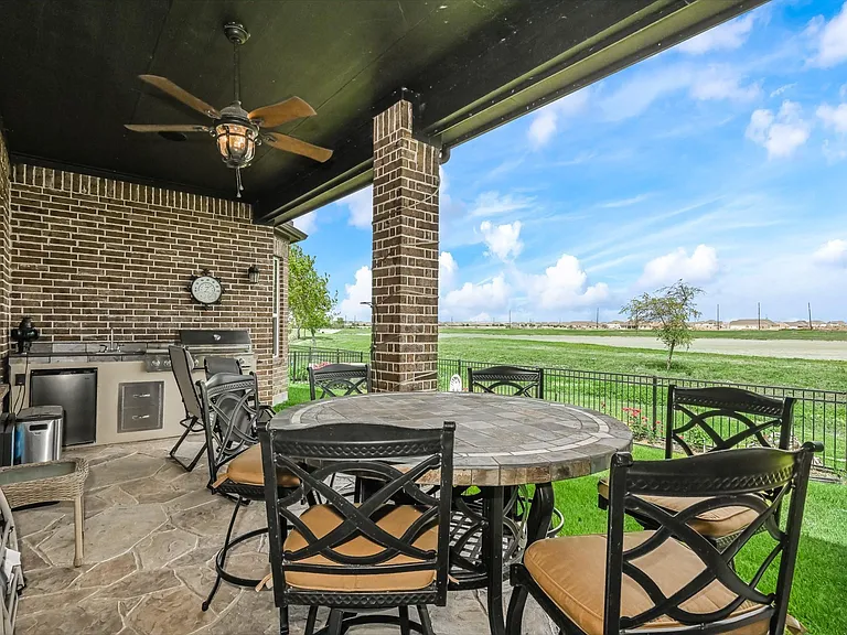 6110 Meadow Bluff Ct — Photo 26