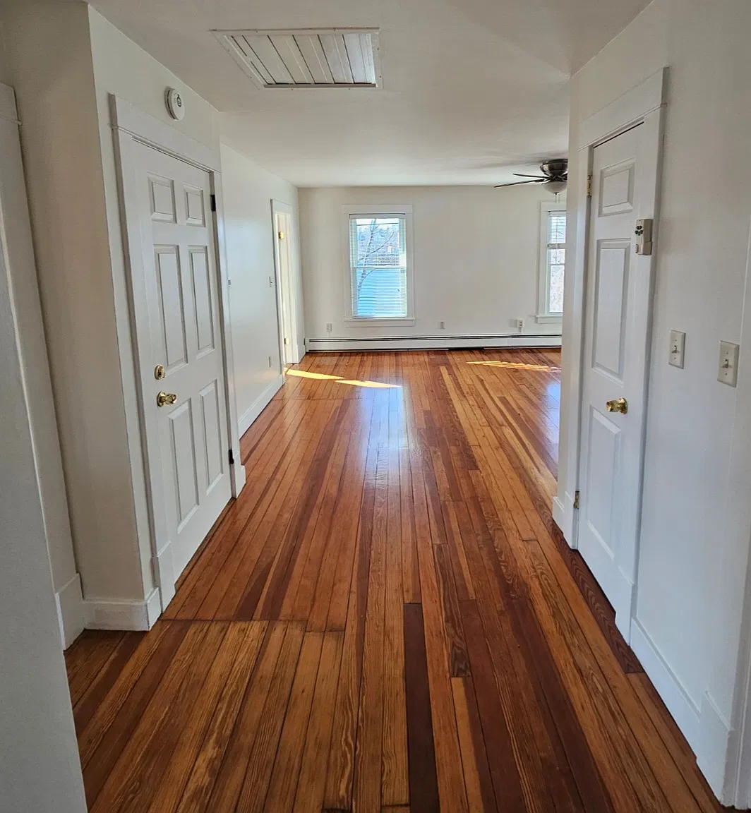 2 bed, 1100 sqft, $1,900 — Photo 3