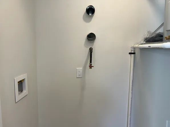 46 Van Reipen Avenue image 5 of 8