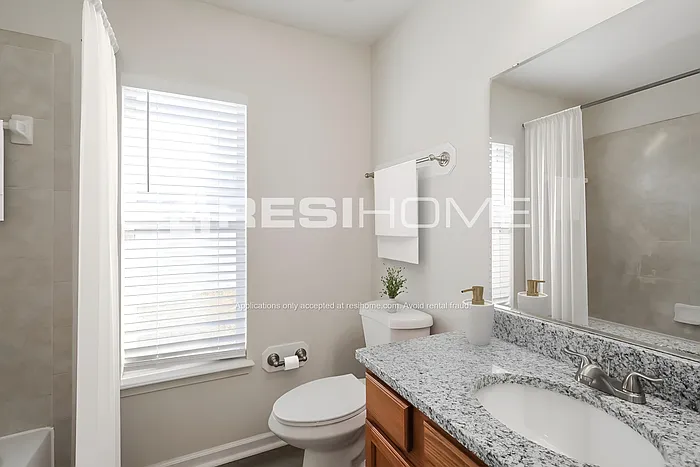 7435 Hawks Cliff Ct — Photo 12