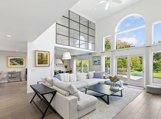 4 Long Springs Rd, Southampton, NY 11968